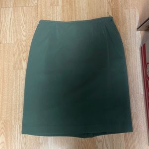 Kasper skirt in a size 12P